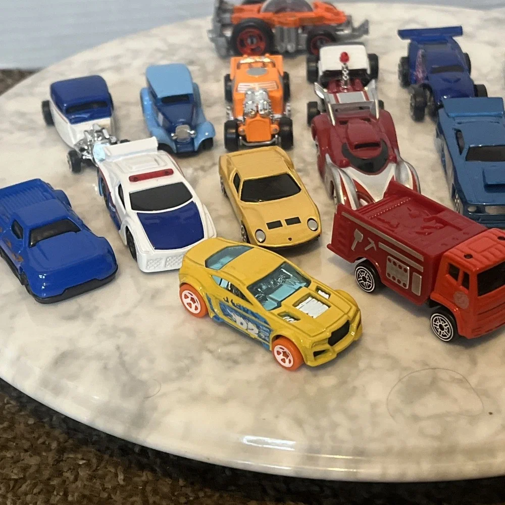 Lot of 16 Diecast Toy Cars Hot Wheels Matchbox Mixed Vehicles Loose